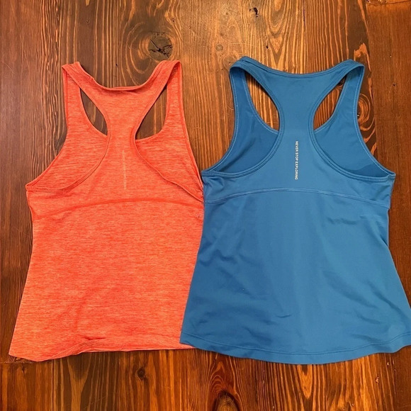 THE NORTH FACE Set of 2 Womens ‘Never Stop Exploring’ Racerback Tanks Athletic - Picture 5 of 6